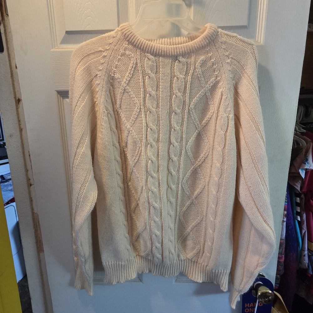 Classic Cable Knit Crewneck Sweater - Cream